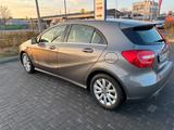 Mercedes-Benz A 180. Scheckheft gepflegt. Helles Leder.  - gebrauchte Mercedes-Benz A 180 aus dem Jahr 2014