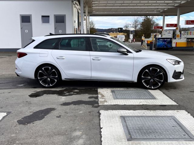 Leon Sportstourer VZ 2.0TSI DSG*AHK+BEATS+ACC*