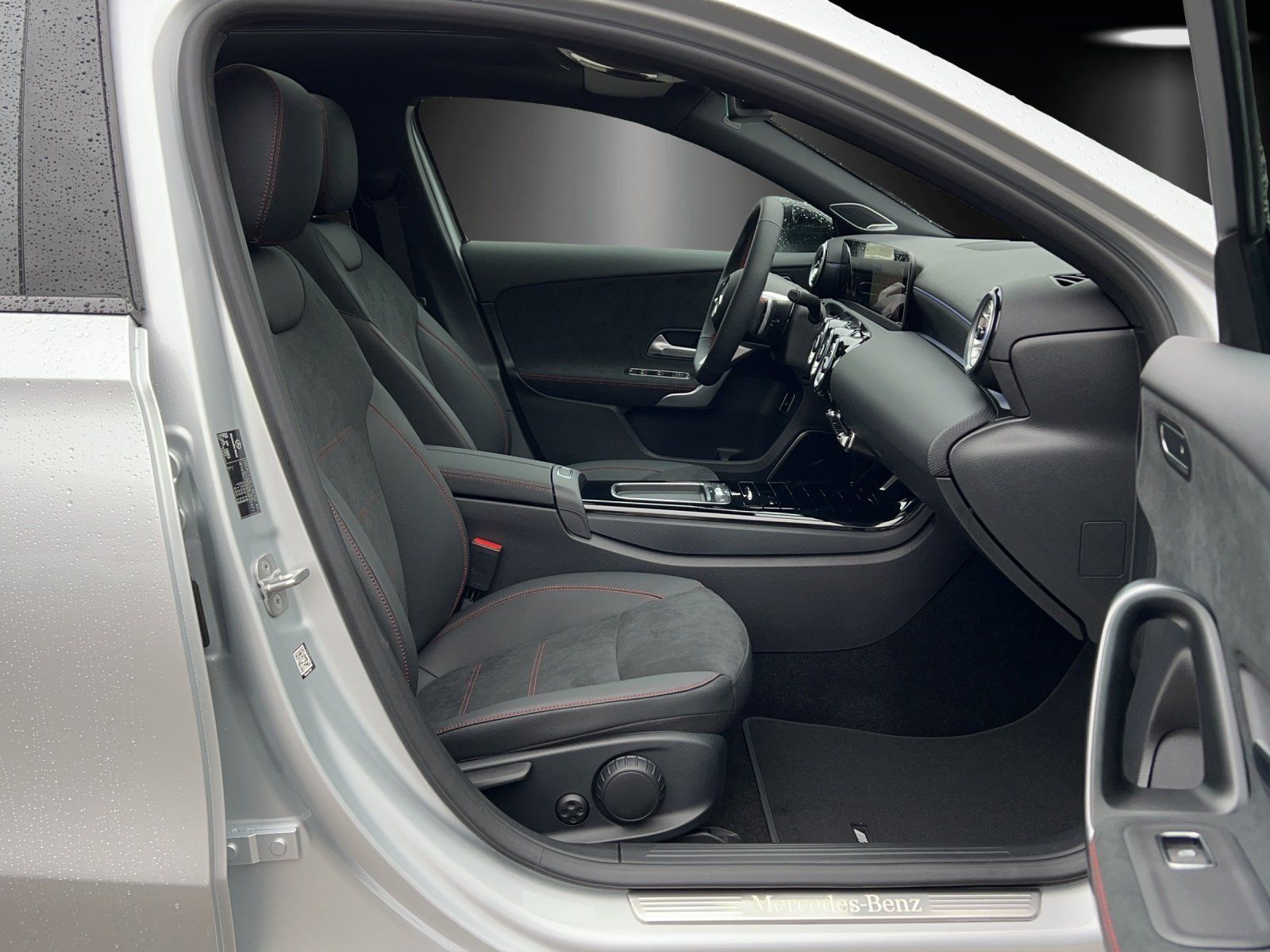 Fahrzeugabbildung Mercedes-Benz A 220 d Lim+AMG-Line+Burmester+DISTRONIC+PSD+19"