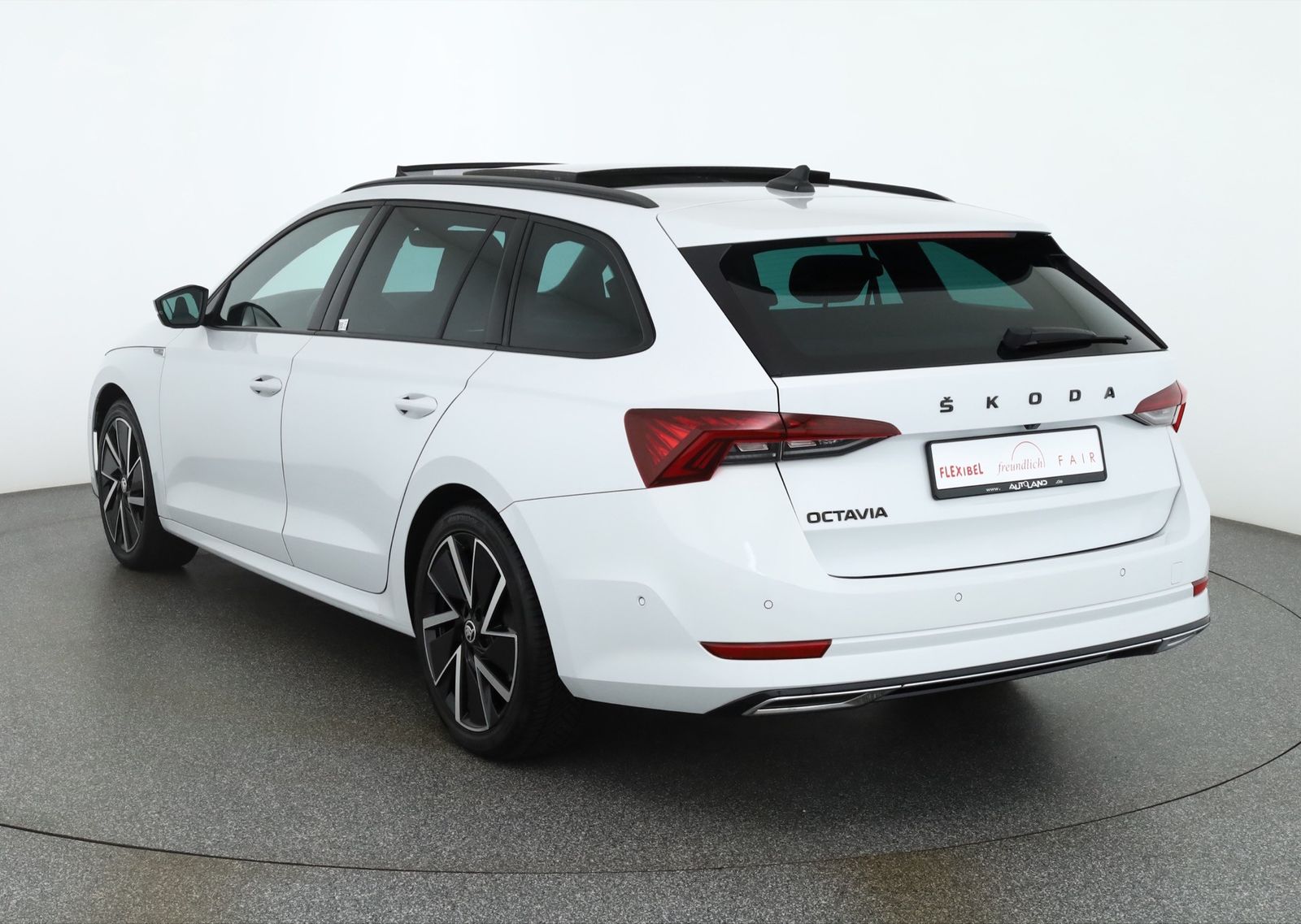 Skoda Octavia Combi 2.0 TDI DSG Sportline 4x4 LED AHK imagem 3