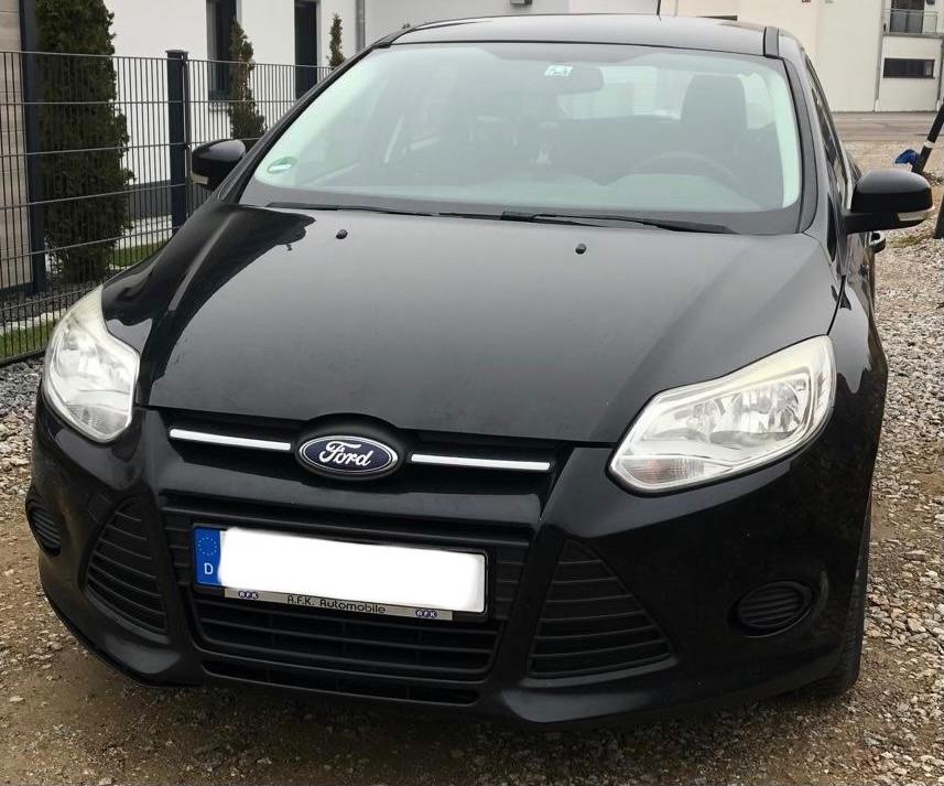 Ford Focus 2013 — interior