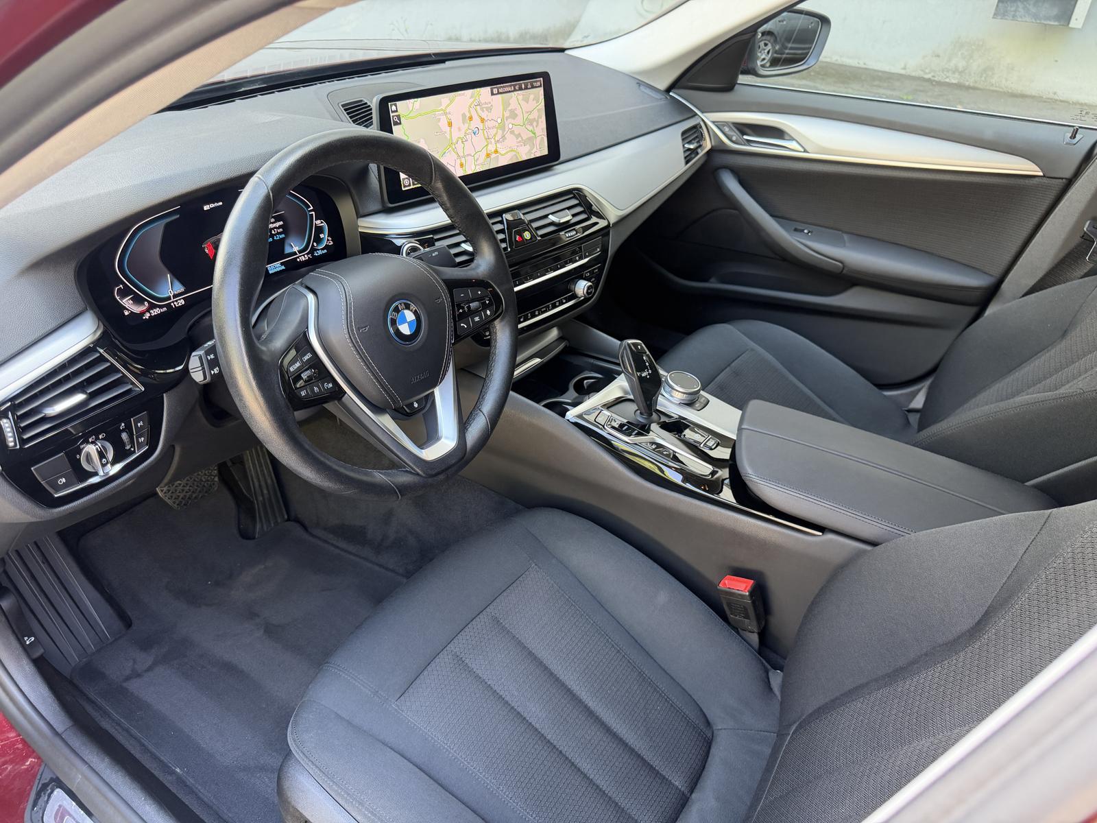 BMW 530 e xDrive Individual LED Live-Cockpit Kamera 