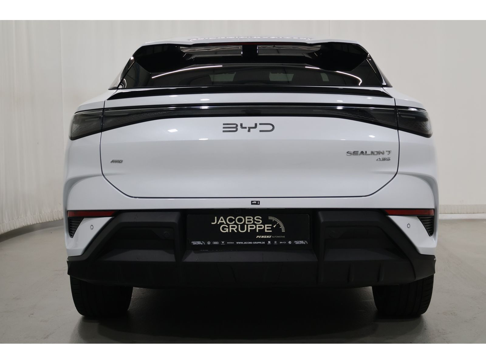BYD SEALION 7
