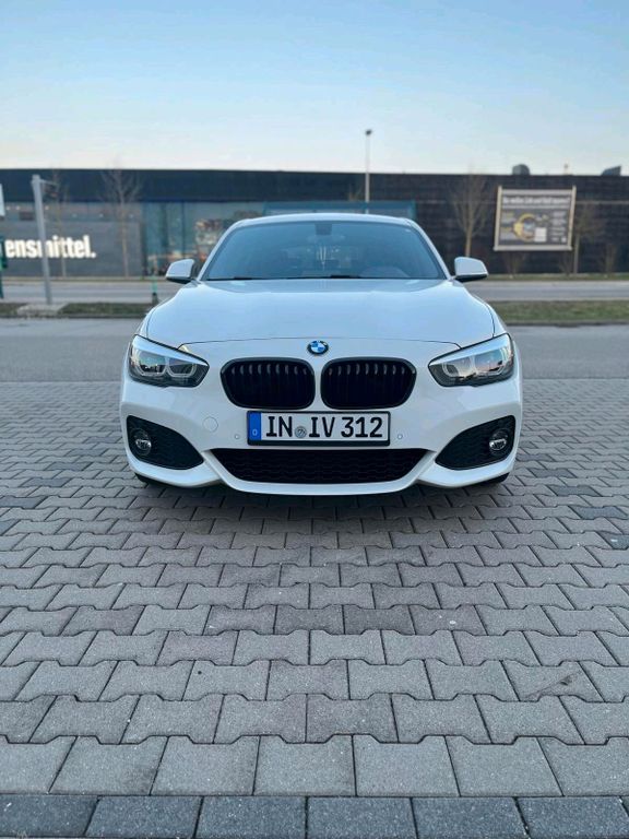 Image of BMW 120