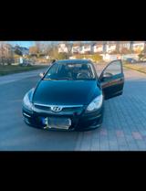 Hyundai i30 1.6 CRDi 66 kW kopfdichtungsschaden - Hyundai i30 aus 2010 mit Diesel-Antrieb