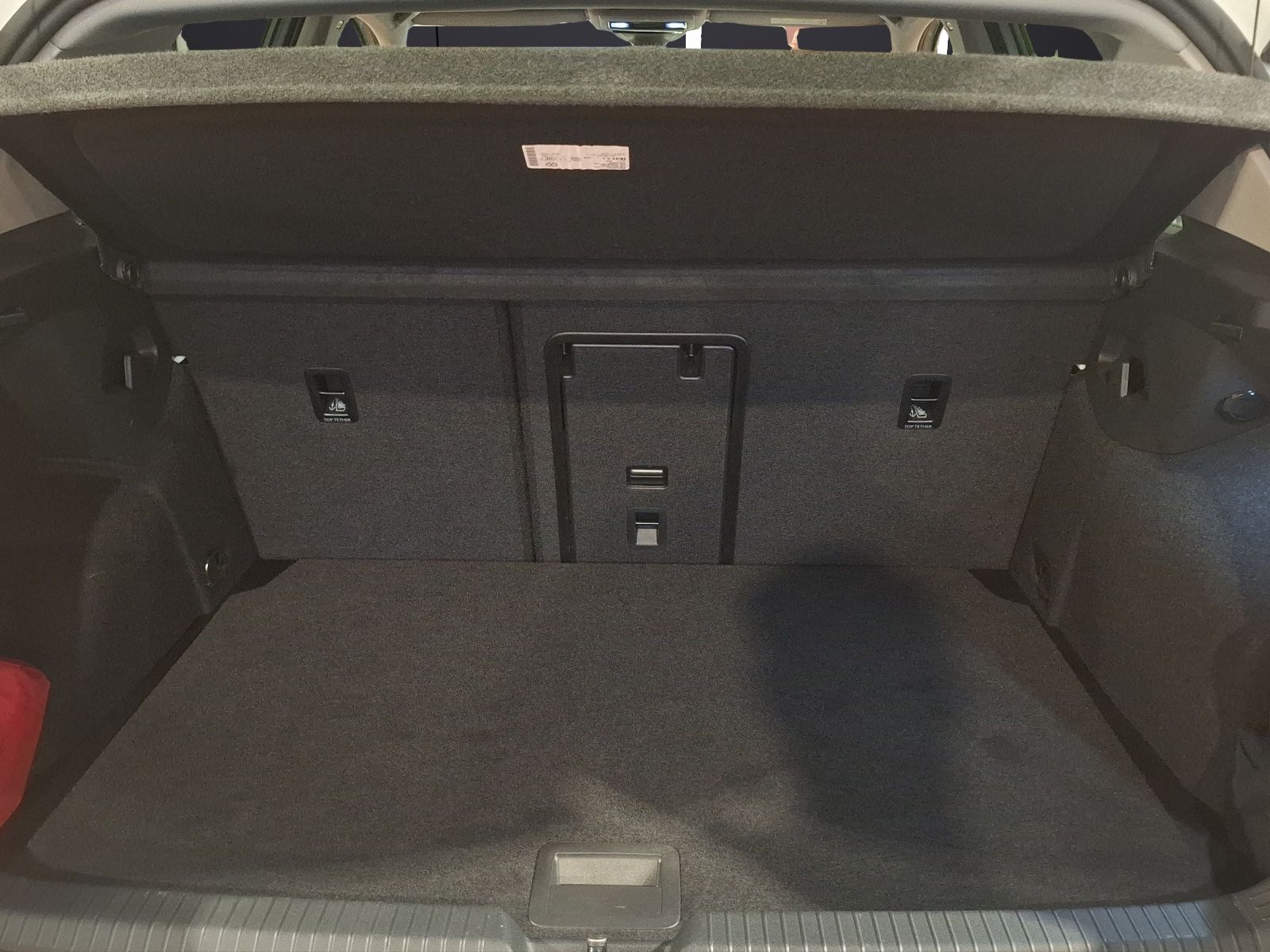 Fahrzeugabbildung Volkswagen Golf VIII TSI Goal Standhzg LED CarPlay AID ACC