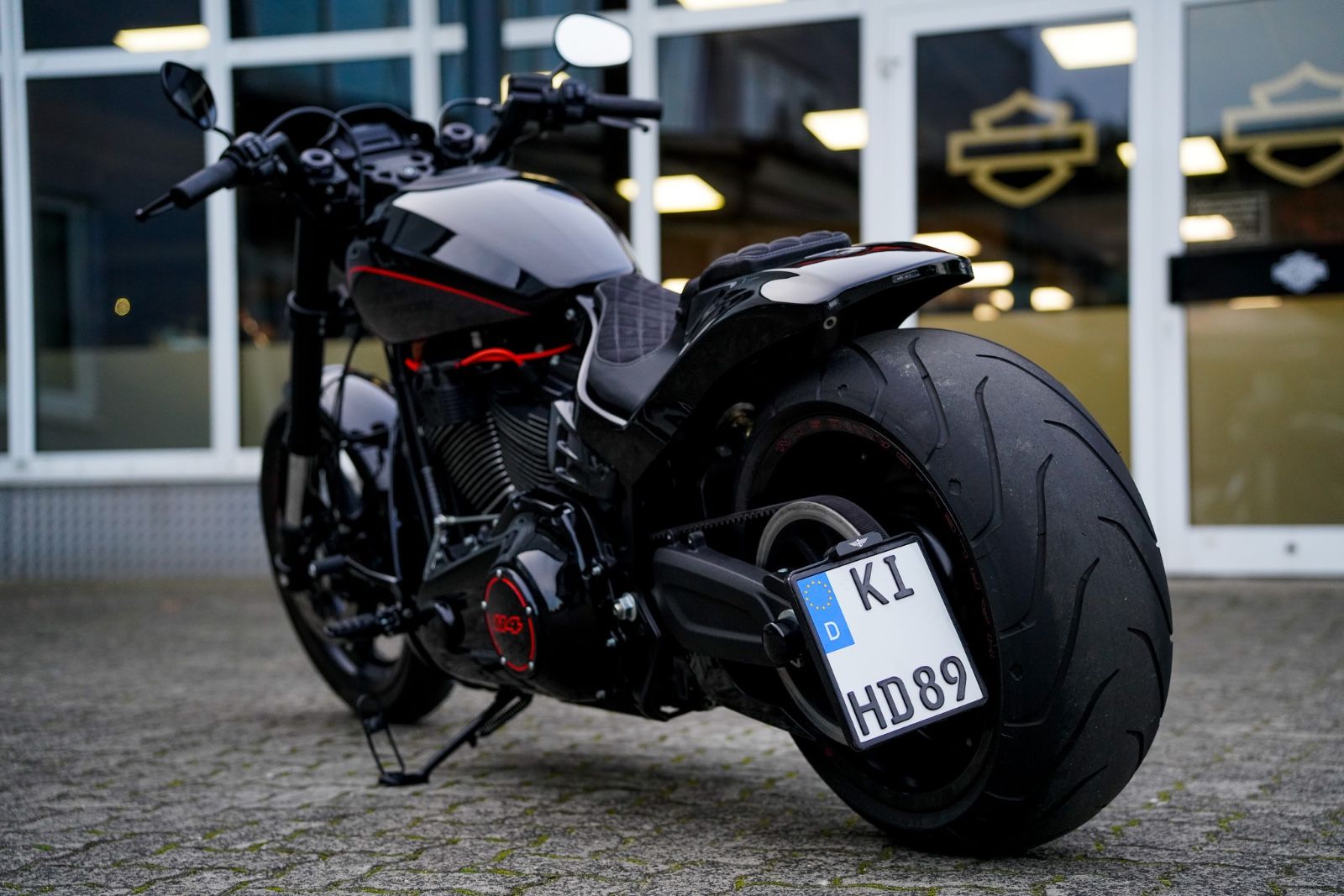 Fahrzeugabbildung Harley-Davidson FXDRS 114 CUI - KESSTECH - Heckumbau