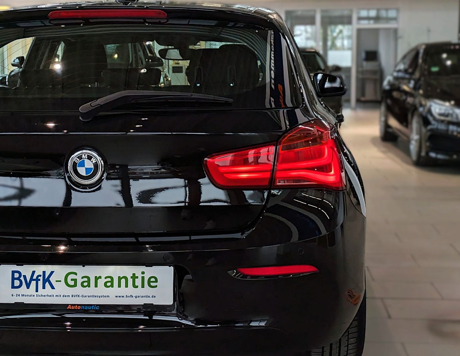 Fahrzeugabbildung BMW 116d 5 Trg KLIMAAUT NAVI SITZHZG PDC 1.HAND ALU