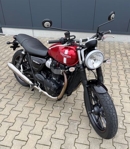 Triumph Street Twin 900