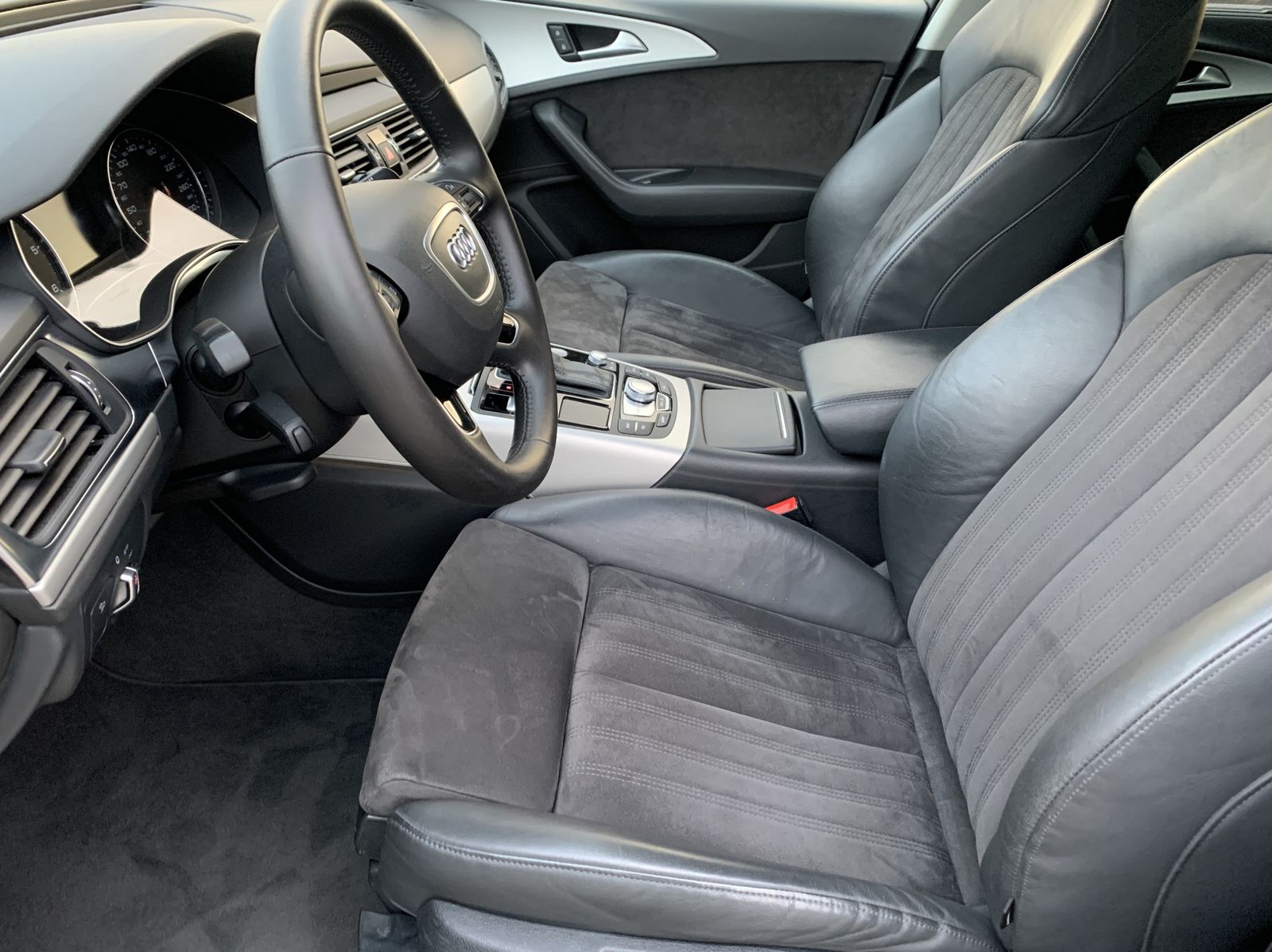 Fahrzeugabbildung Audi A6 2.0 TDI*Bi-Xenon*Alcantara*STHZ*Navi*PDC*