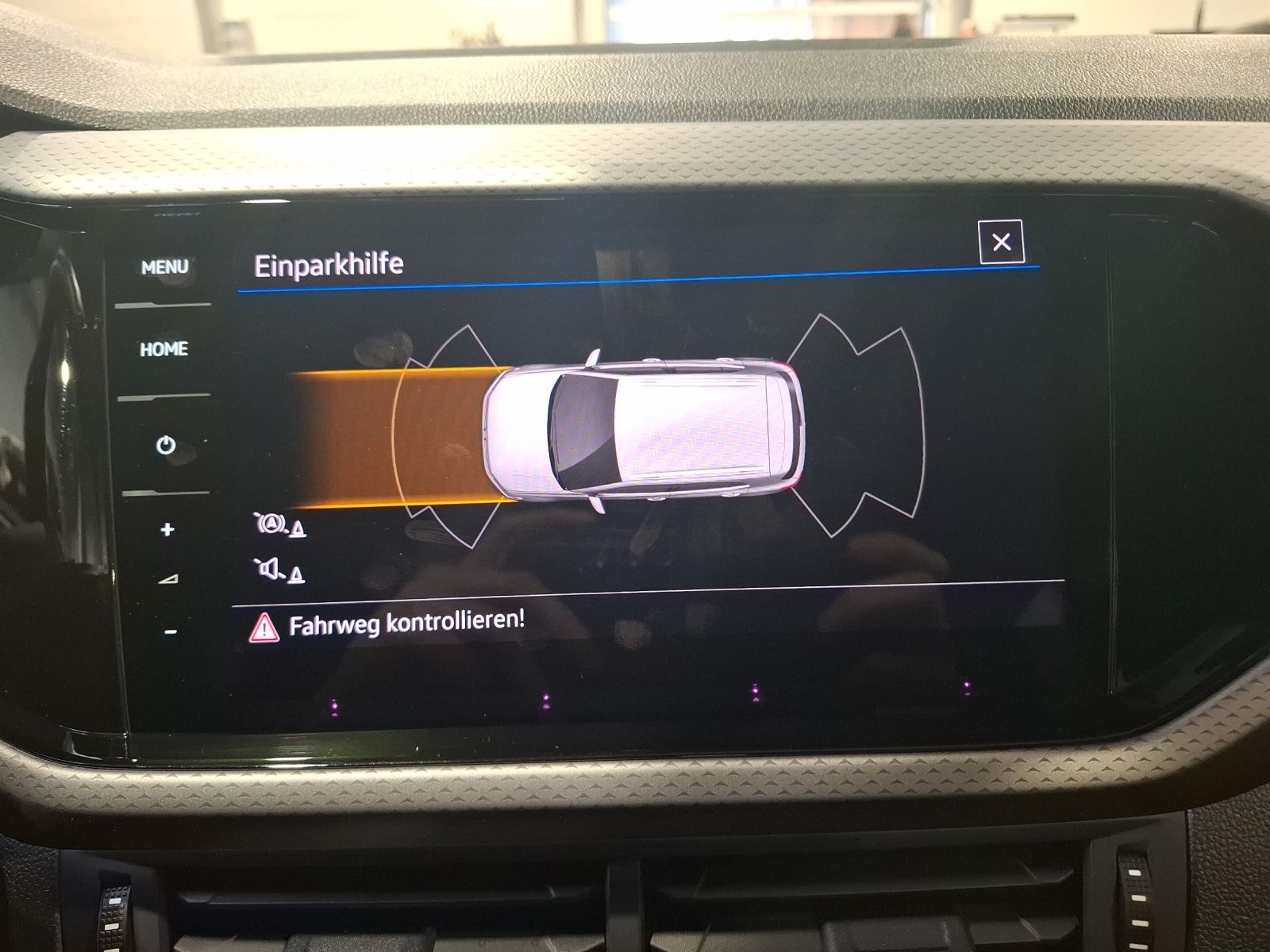 Fahrzeugabbildung Volkswagen T-Cross TSI Active Navi AID ACC PDC SH LM