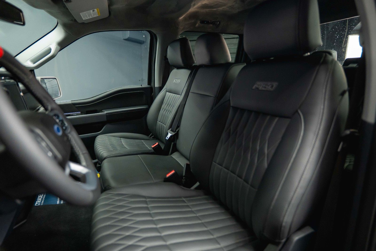 Fahrzeugabbildung Ford F150 5.0L V8 4x4 Offroad SuperCrew RAPTOR 19%