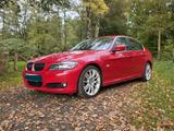 BMW 325i E90 Facelift (LCI) - BMW 325: 325i E90