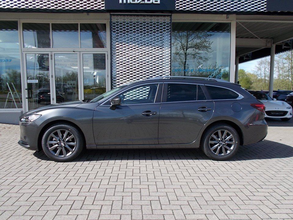 Fahrzeugabbildung Mazda 6 Center-Line G-165 AT NAVI ACAA HUD 360° VOLL-L