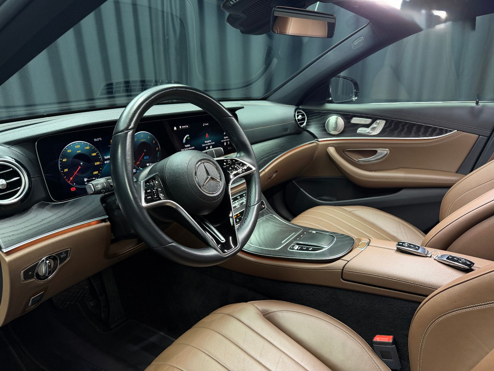 Fahrzeugabbildung Mercedes-Benz E 300 de T-Modell |BURMESTER|MULTIBEAM-LED