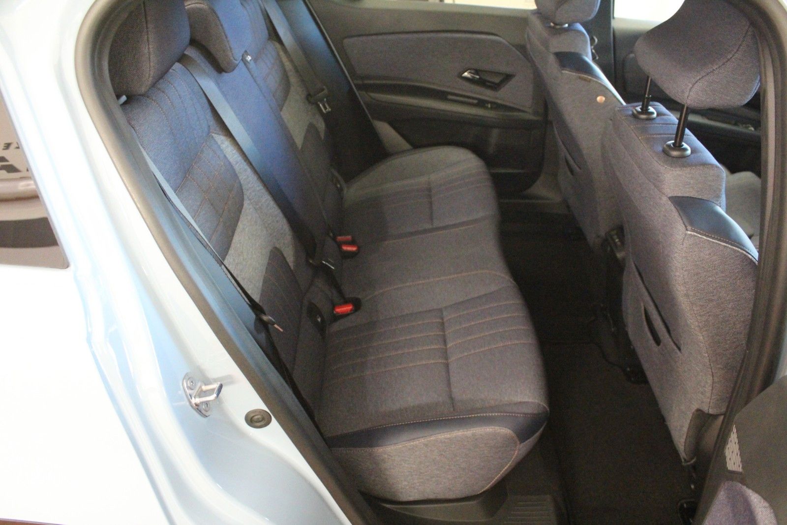 Fahrzeugabbildung Renault R 4 150 Comfort Range Techno*Winterpaket*