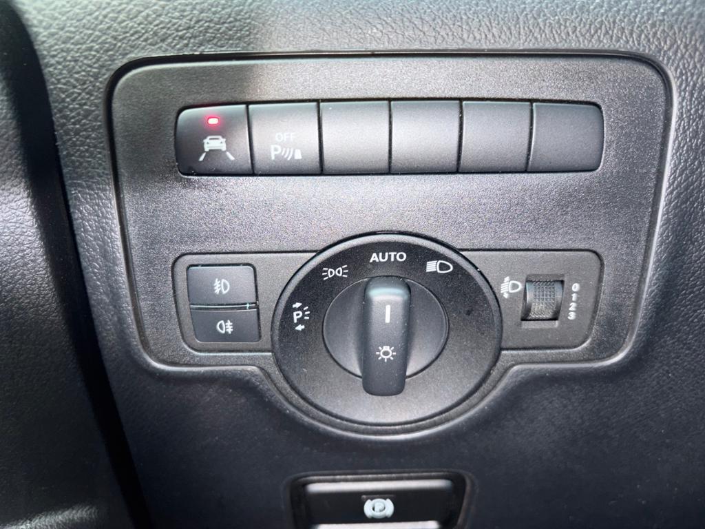 Mercedes-Benz Vito 114 CDI Kasten Kompakt Sortimo Automat Navi