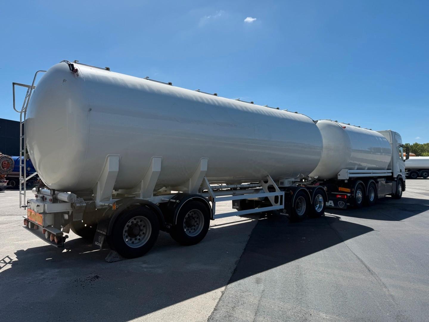 Scania R500 NGS 6x2 26 m3 Silo + HMK Bilcon Silotrailer