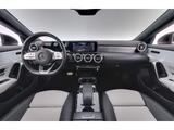Mercedes-Benz CLA 220 7G-DCT AMG Line+LED+NAVI+VIRTUAL+KAMERA - schwarze Mercedes-Benz CLA 220