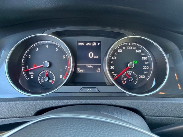 Fahrzeugabbildung Volkswagen Golf VII Variant 1.5 TSI COMFORTLINE NAVI KAMERA