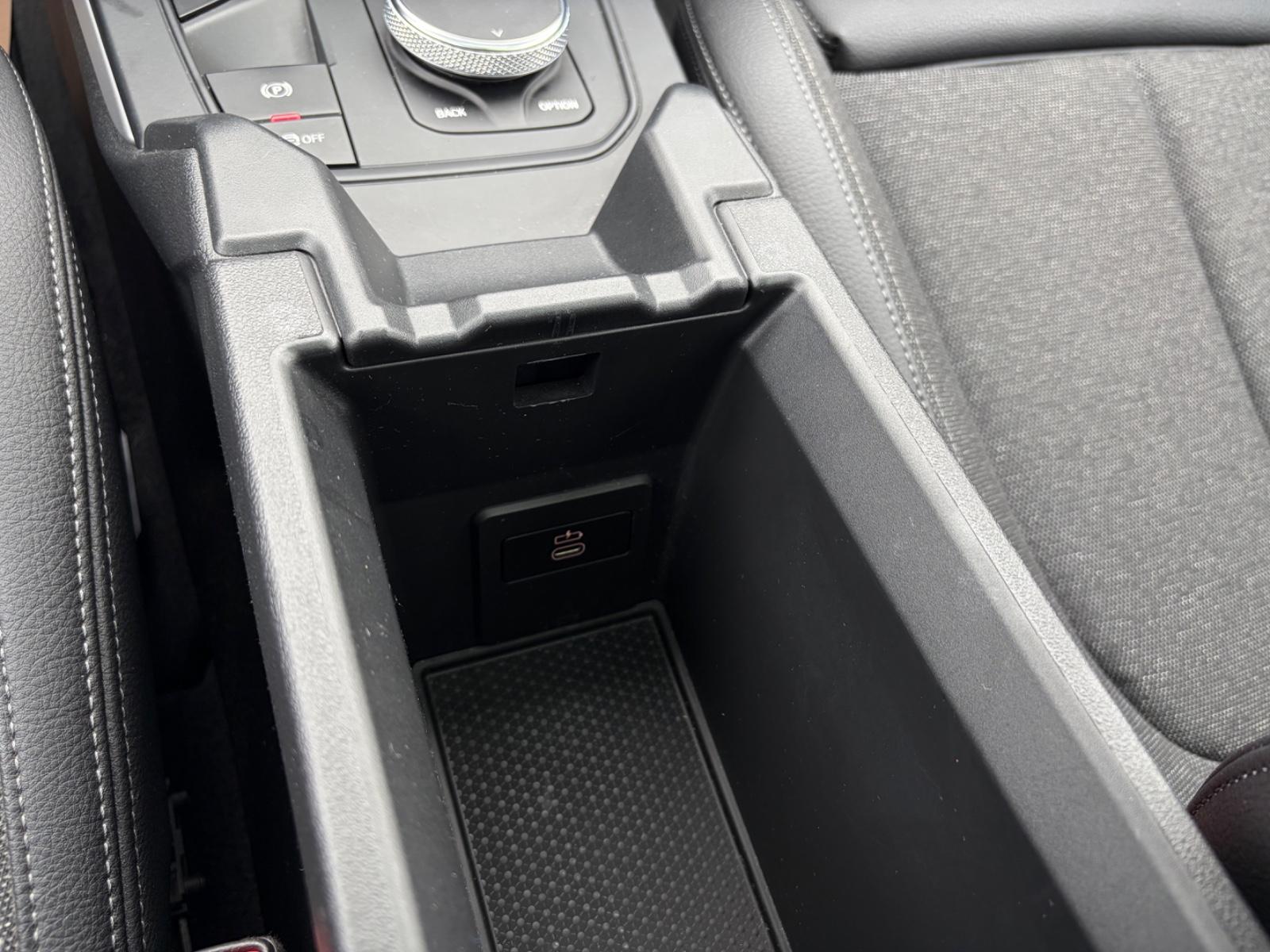 BMW 118 I Advantage AHK | LED | PANO | DAB