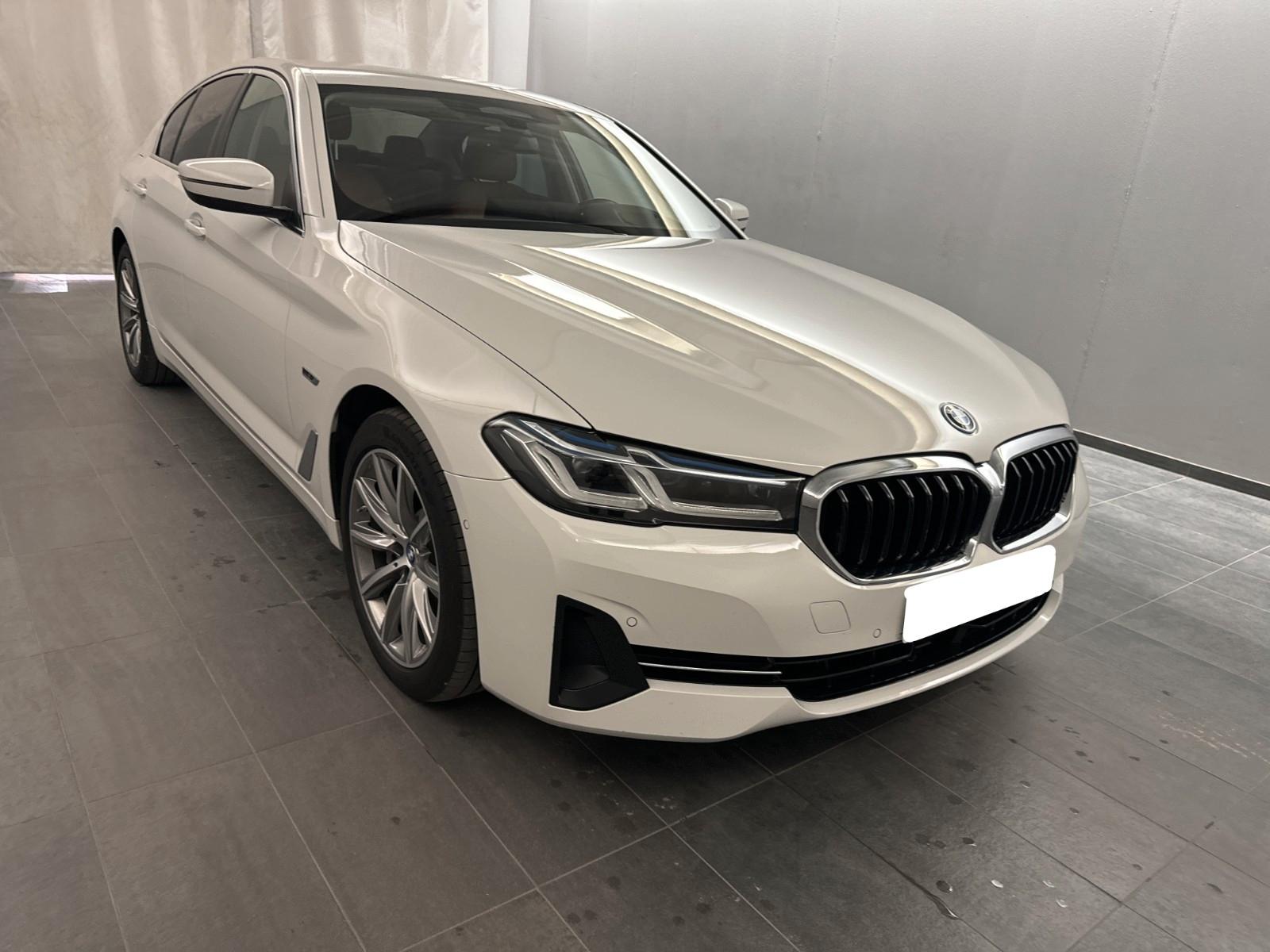 BMW 530e Hybrid -HUD-ACC-AHK-Laser