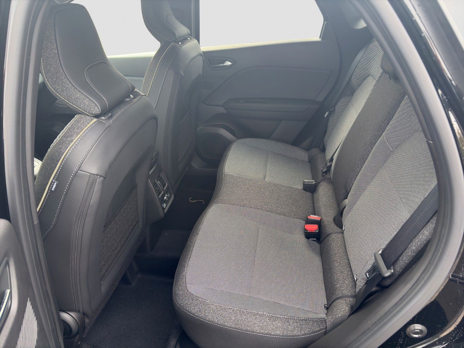 Fahrzeugabbildung Mitsubishi ASX Edition 1,8 l HEV Vorführwagen