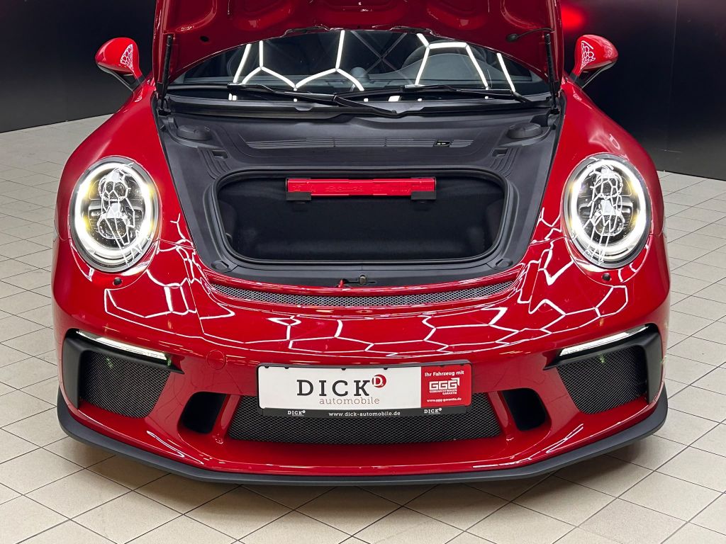 PORSCHE 911 2018