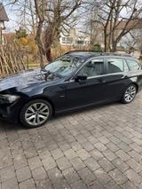 BMW E91 325i N53 Automatik - BMW 325 mit Benzin-Antrieb: Kombi, Automatik