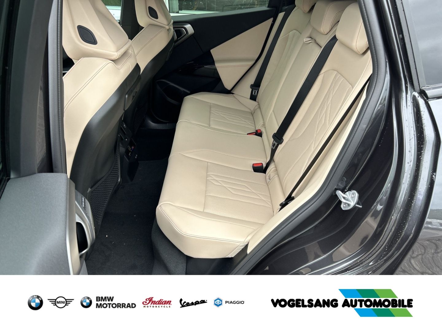 Fahrzeugabbildung BMW X3 xDrive20d M Sport Park-Assistent Sportpaket A