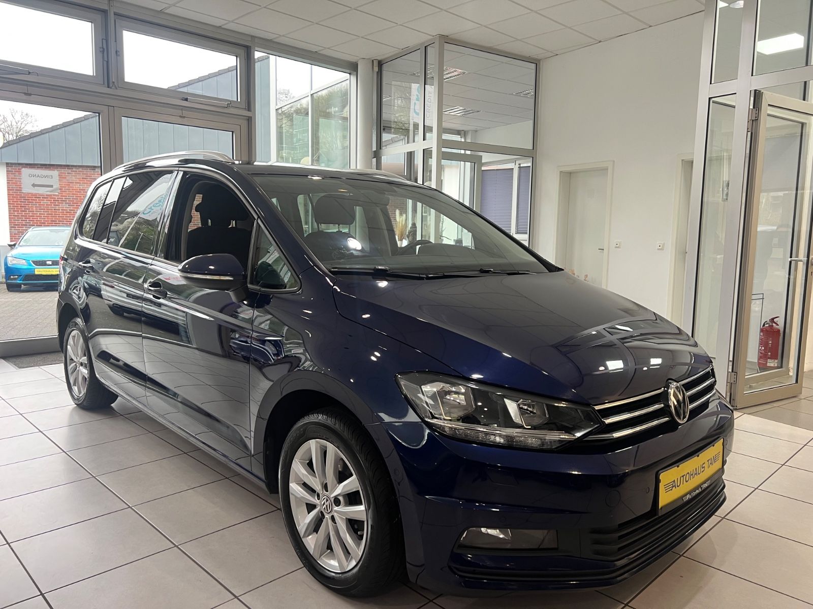Fahrzeugabbildung Volkswagen Touran Comfortline 2.0TDI DSG ACC*NAVI*ALCANTARA