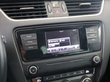 Skoda Octavia COMBI EDITION XENON PDC ANHÄNGERKUPPLUNG