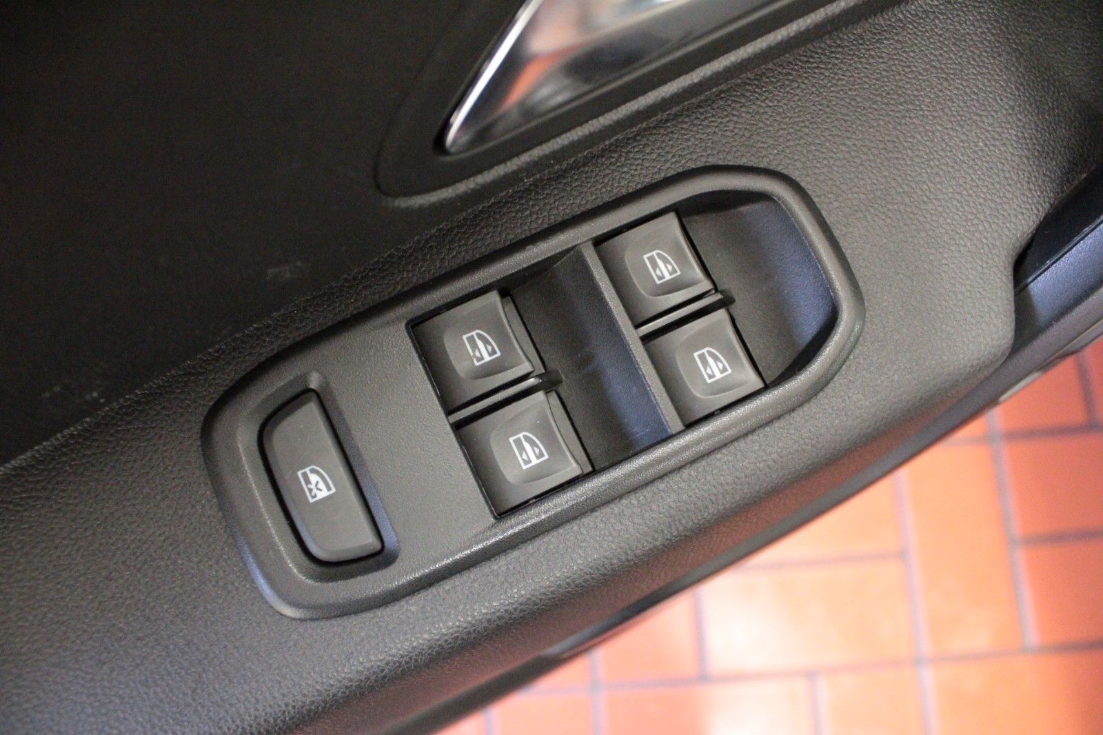 Fahrzeugabbildung Dacia Duster Tce100 Comfort 2WD*AHK*