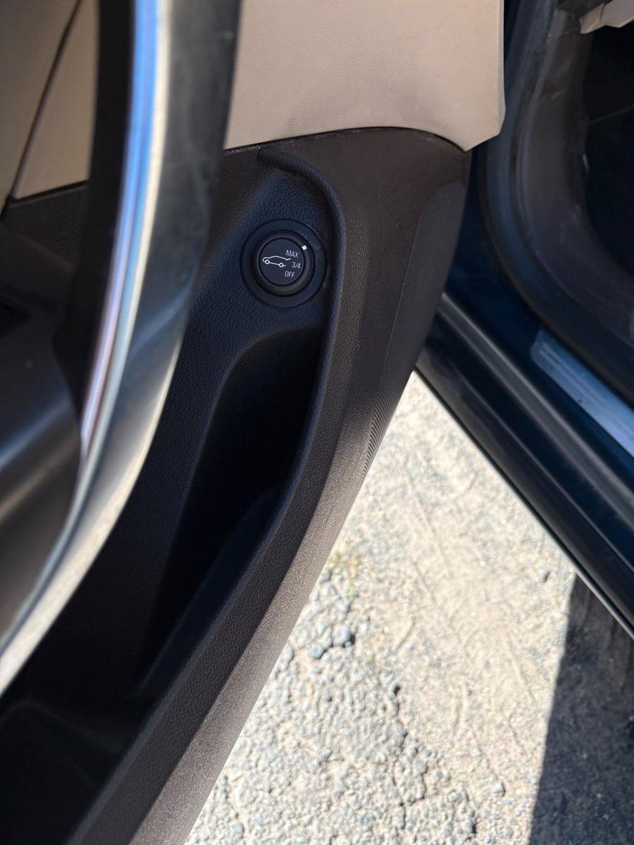 Opel Insignia 2010 — photo 7