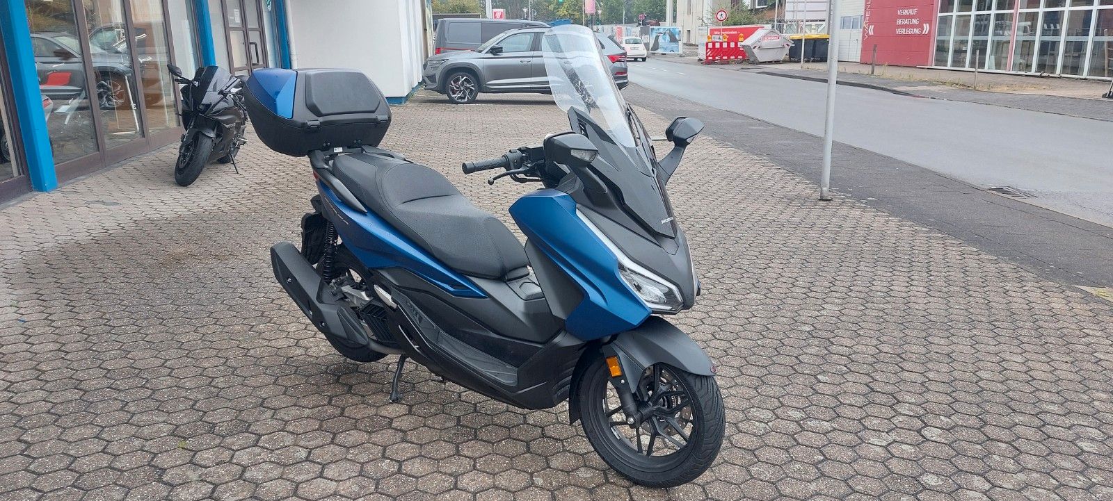 Fahrzeugabbildung Honda Forza 125 AD  NSS 125  Neuzustand 1777 KM
