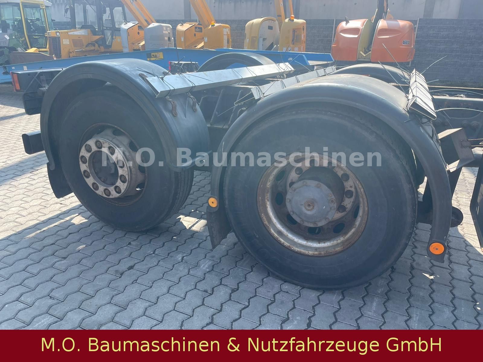 Fahrzeugabbildung Mercedes-Benz Atego 2623 / 6x2 / 3 Achser /  Euro 3 /