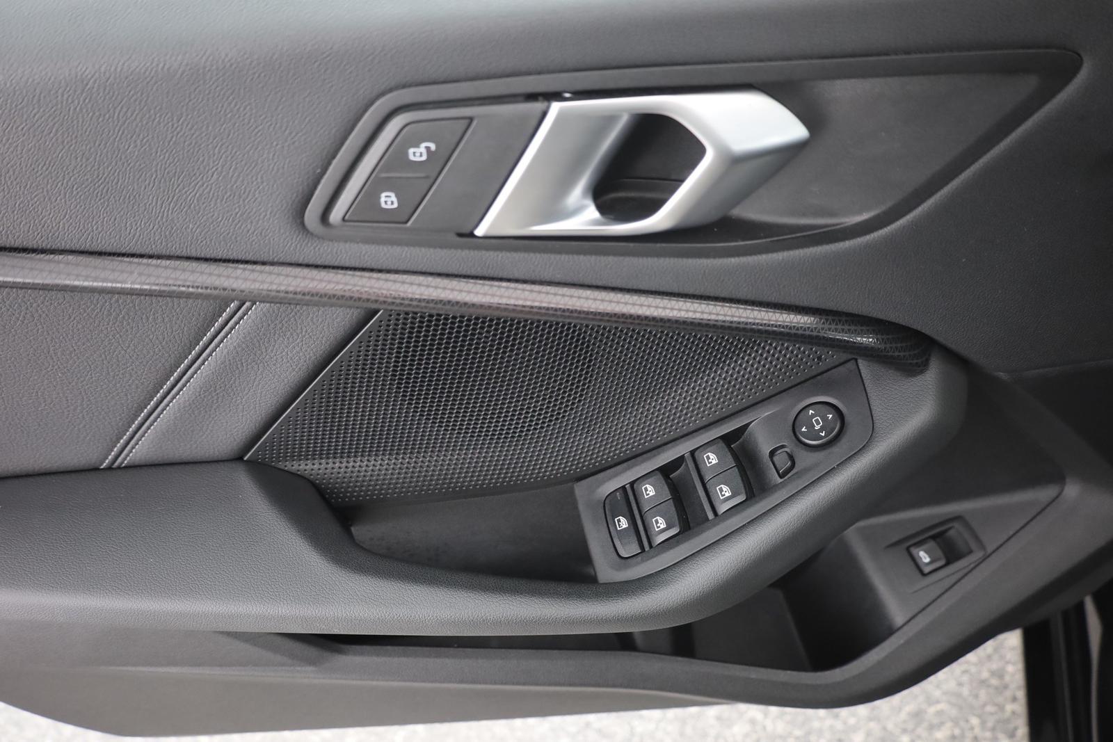 BMW 1 Series i Sportline LED Navi Teilleder AHK DAB PDC, миниатюра 22