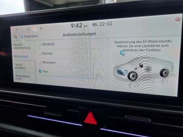 Fahrzeugabbildung Hyundai IONIQ 6 2WD 77,4 229PS UNIQ digitale ASP PanoD.