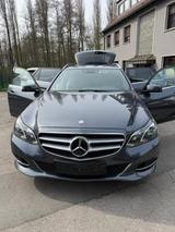 Mercedes-Benz Gepflegter E 250 T Avantgarde 4 Matic - Mercedes-Benz E 250 in Bochum