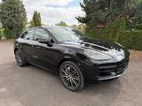 Porsche Cayenne Turbo Turbo - Porsche Cayenne mit Benzin-Antrieb: Sportwagen