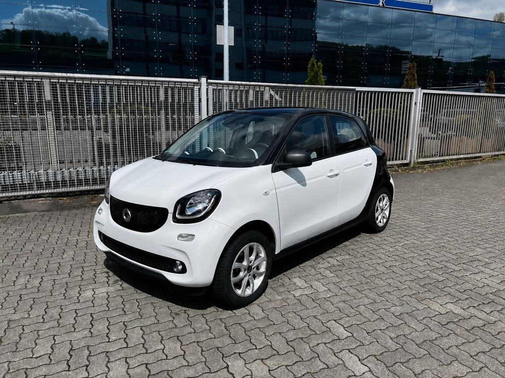 Image of Smart ForFour