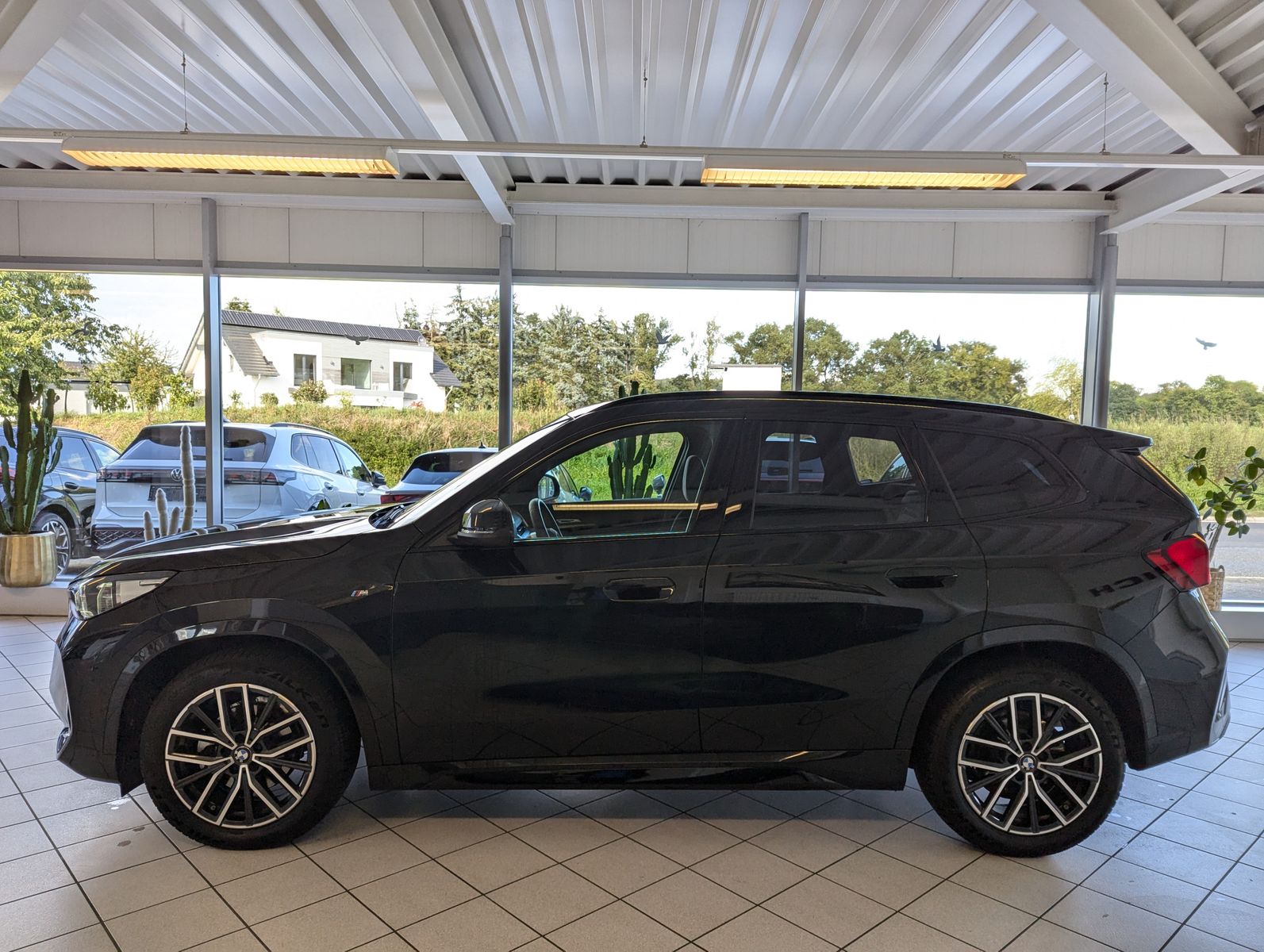 BMW X1 18 d M-Sport Pano Premium-Travel-Paket AHK - Image 4