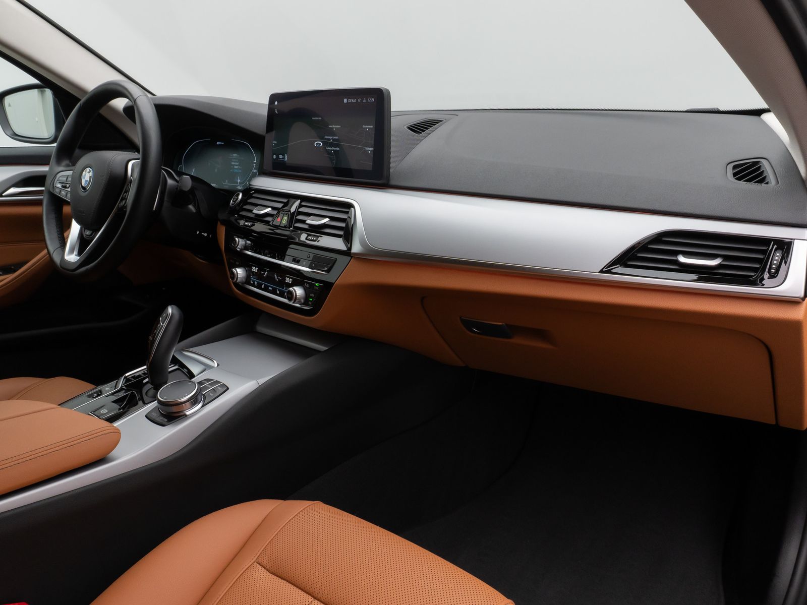 Fahrzeugabbildung BMW 530e xD Laser Kamera HUD DAB HiFi 4xKlima AHK