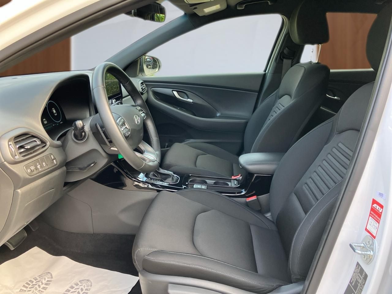 Fahrzeugabbildung Hyundai i30 ADVANTAGE LED*CARPL*SHZ*LHZ*KAM*2Z-K