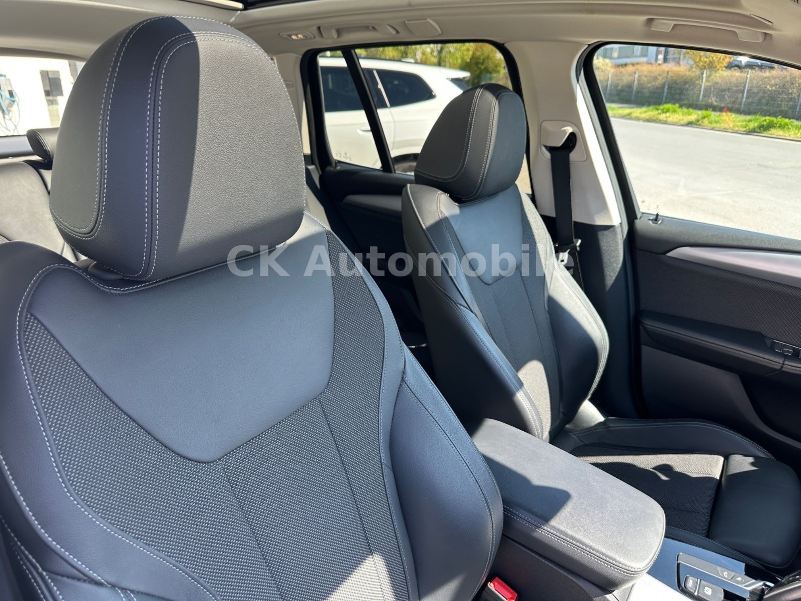 Fahrzeugabbildung BMW X3 xDrive20d Advantage/Navi/Head-Up/Pano/AHK