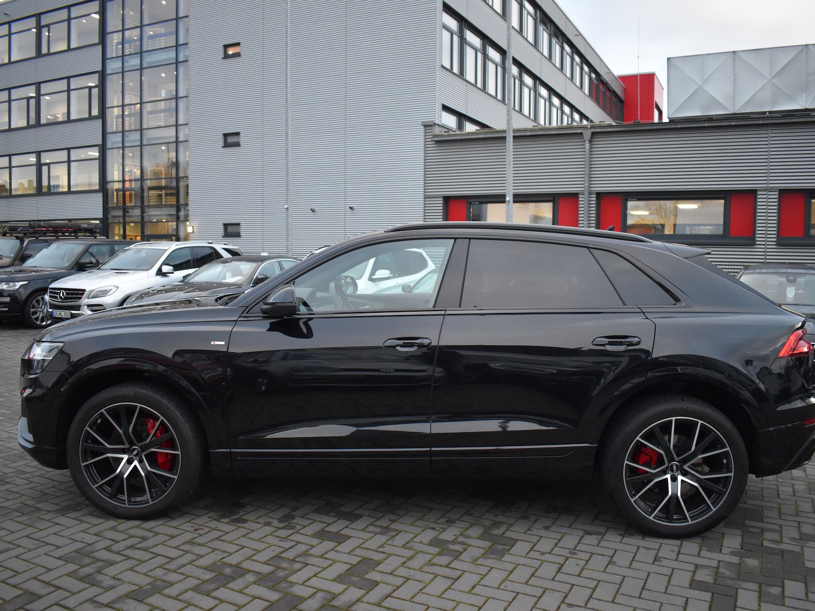 Fahrzeugabbildung Audi Q8 55 TFSI S-LINE*B&O*SOFT CLOSE* 360° *PANORAMA