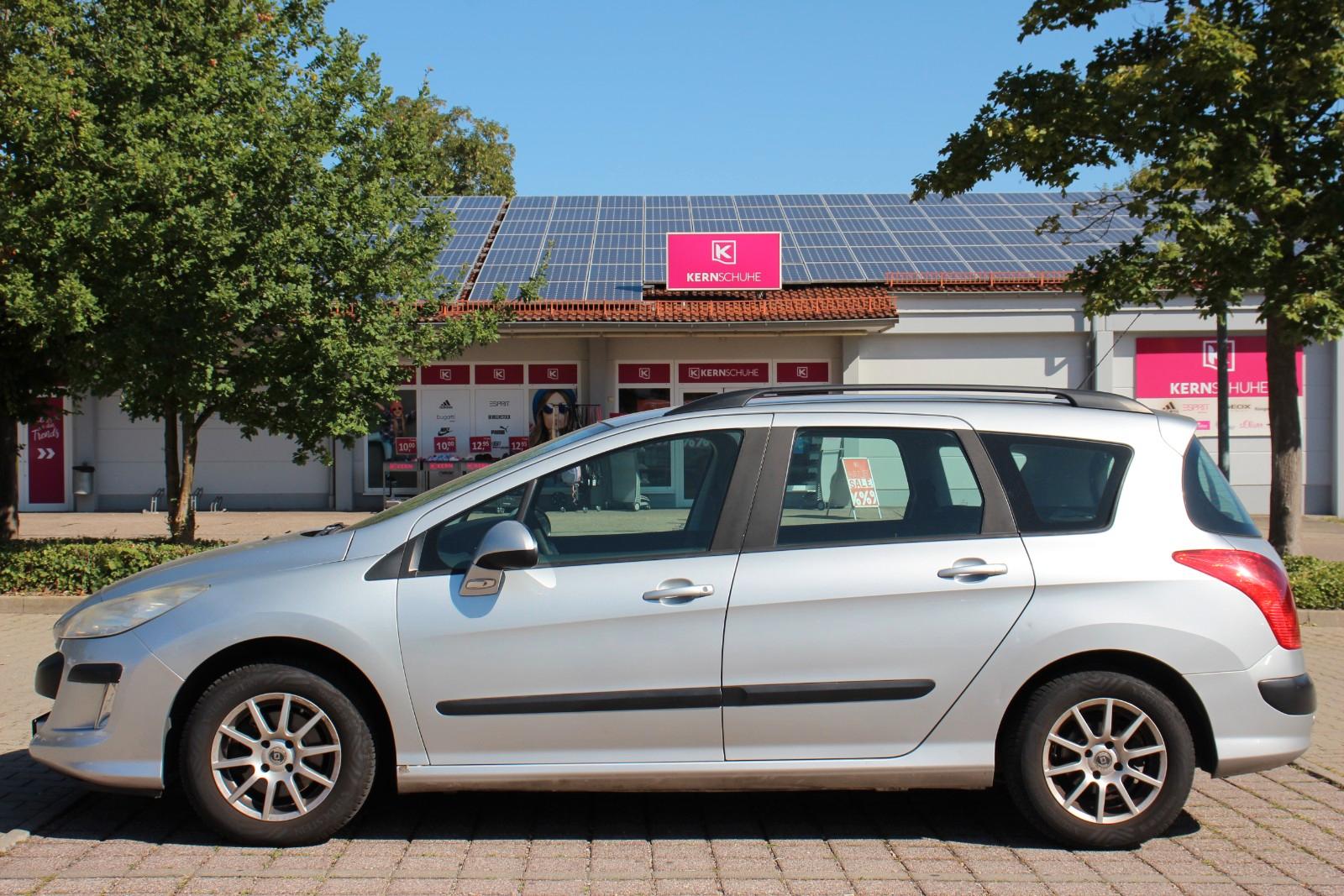 Peugeot 308 2010 — rear view