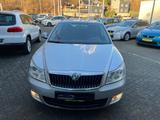 Skoda Octavia 1.6 TDI Combi Family * NAVI *AHK* - Skoda Octavia Family