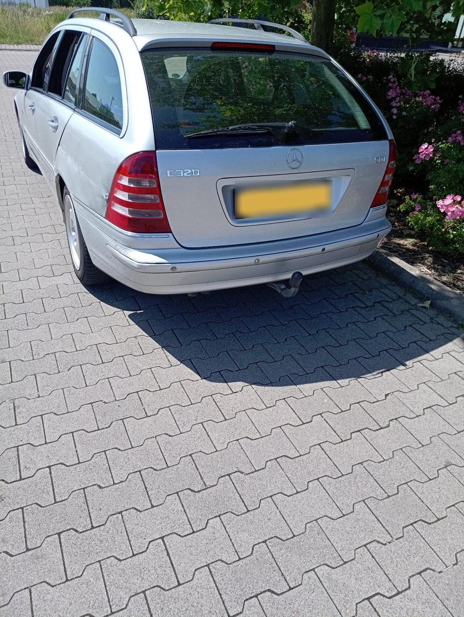 Mercedes-Benz C220 2006 — photo 7