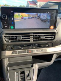 Bild 25 Opel Vivaro Kombi XL 9 Sitze 8 AT Heckklappe